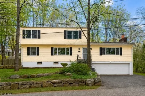 33 Brooksyde Ave, Ringwood, NJ 07456
