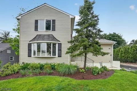 82 Duval St, Bridgewater, NJ 08807