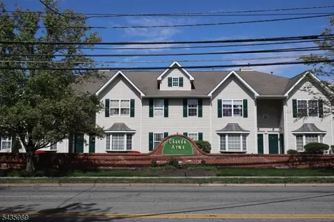34 Chanda Ct #34, Clifton, NJ 07012