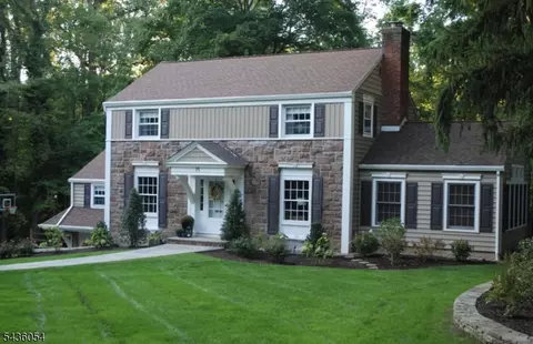 75 Club Dr, Summit, NJ 07901