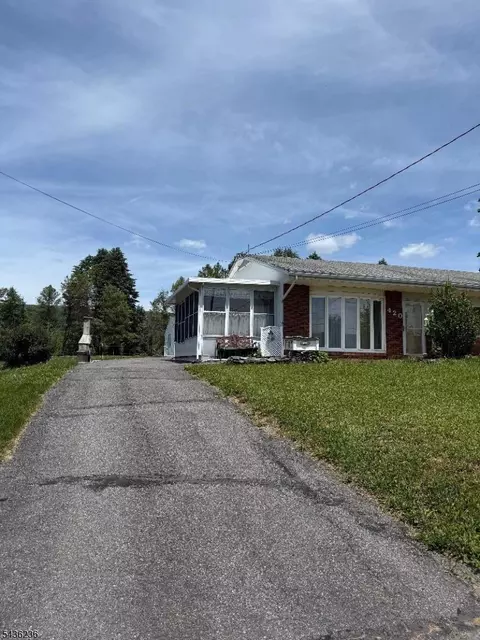 420 Rte 94, Knowlton Twp, NJ 07832