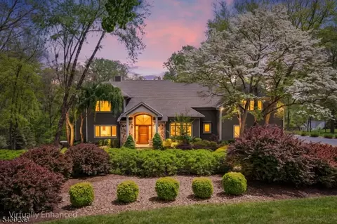 7 Heath Dr, Chester, NJ 07930