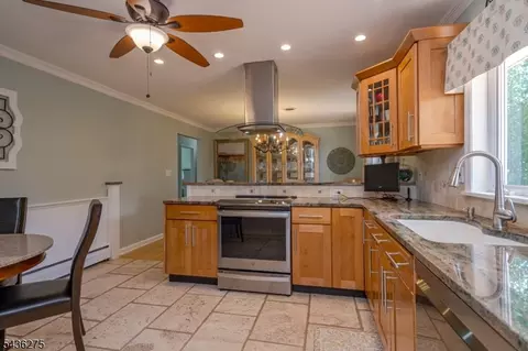 108 Howard Ave, Middlesex, NJ 08846 photo 10