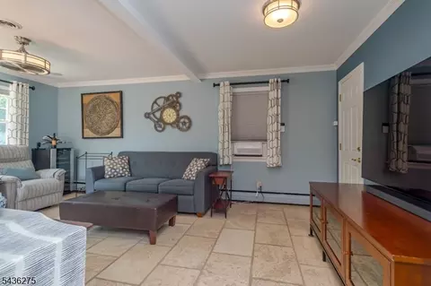 108 Howard Ave, Middlesex, NJ 08846 photo 11