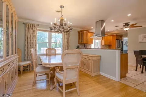 108 Howard Ave, Middlesex, NJ 08846 photo 6