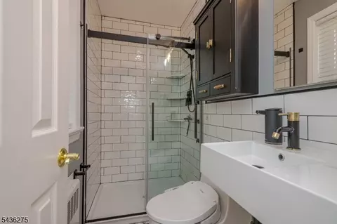 108 Howard Ave, Middlesex, NJ 08846 photo 23