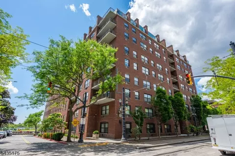 1 Greene St #312, Jersey City, NJ 07302