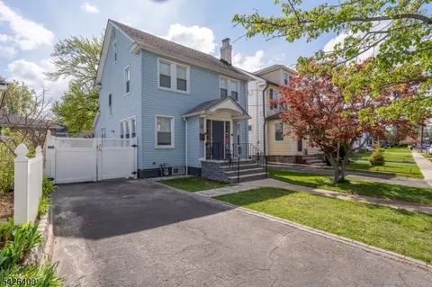 8 Melrose Ter, Elizabeth, NJ 07208