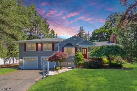 785 Lamberts Mill Rd, Westfield, NJ 07090