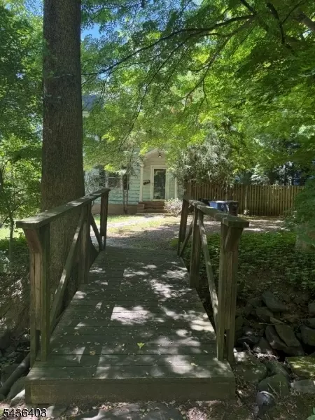 256 Glen Ave, Millburn, NJ 07041