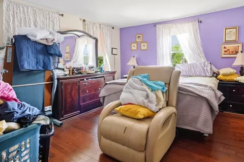 Bedroom - 33 Pulaski Pl, Hackensack, NJ 07601 photo 2 of 7