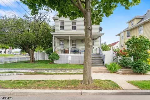33 Pulaski Pl, Hackensack, NJ 07601