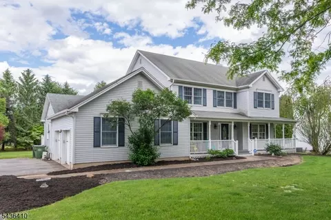 13 Briarwood Rd, Washington Twp, NJ 07853