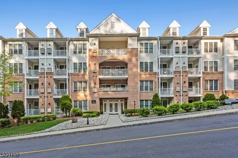 8311 Sanctuary Blvd, Riverdale, NJ 07457