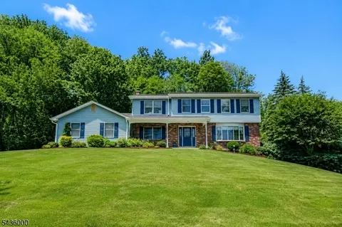 949 Rockport Rd, Hackettstown, NJ 07840