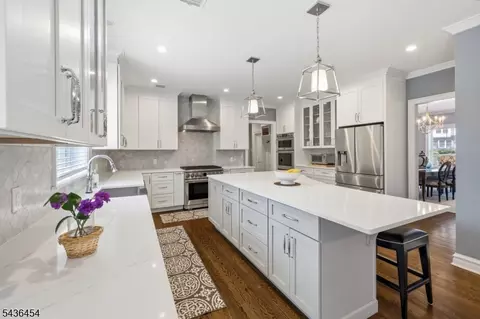 Kitchen - 2 Weimer Ct, Allendale, NJ 07401 photo 1 of 2