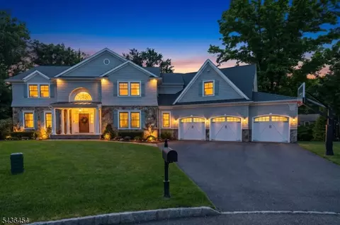 2 Weimer Ct, Allendale, NJ 07401