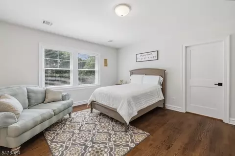 Bedroom - 2 Weimer Ct, Allendale, NJ 07401 photo 3 of 6