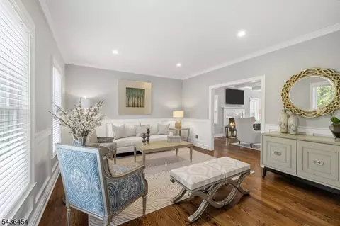 Living - 2 Weimer Ct, Allendale, NJ 07401 photo 2 of 2