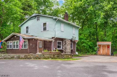 51 Poplar Grove Ter, West Milford, NJ 07480