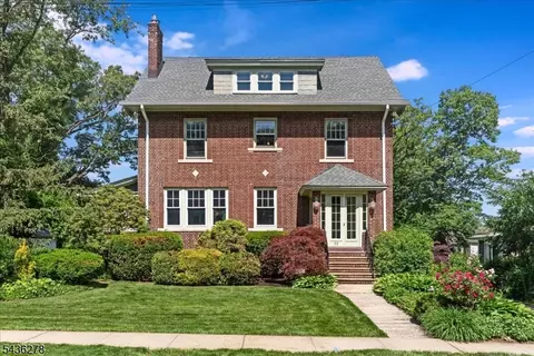 53 Bowdoin St, Maplewood, NJ 07040