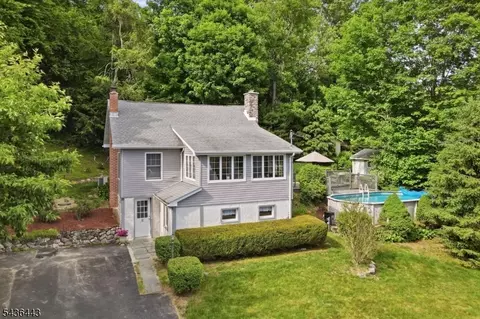 8 Ivan Rd, West Milford, NJ 07480