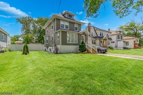 245 W 3rd Ave, Roselle, NJ 07203