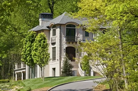 4 Mason Hill Rd, Warren, NJ 07059