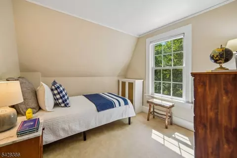 148 Beekman Rd, Summit, NJ 07901 photo 20