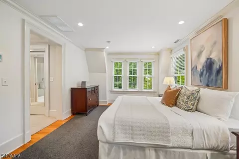 Bedroom - 148 Beekman Rd, Summit, NJ 07901 photo 2 of 7