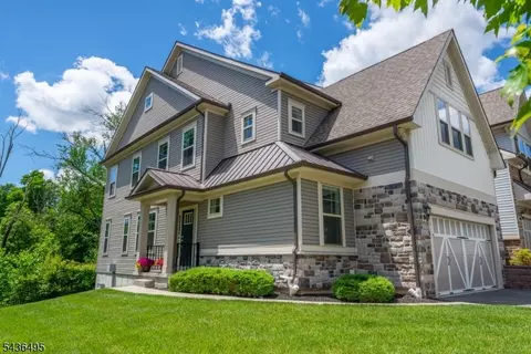 11 Albie Dr, Mountain Lakes, NJ 07046