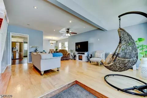 278 Centre St, Nutley, NJ 07110 photo 5