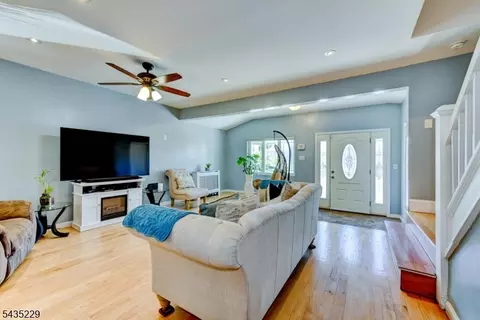 278 Centre St, Nutley, NJ 07110 photo 9