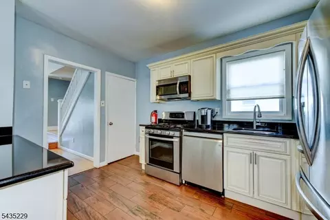 278 Centre St, Nutley, NJ 07110 photo 19