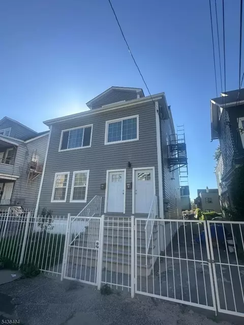 272 Schley St, Newark, NJ 07112