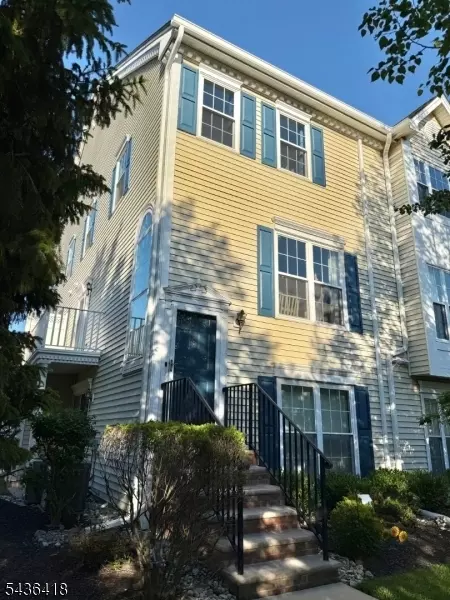 3207 French Dr #G, Bridgewater, NJ 08807