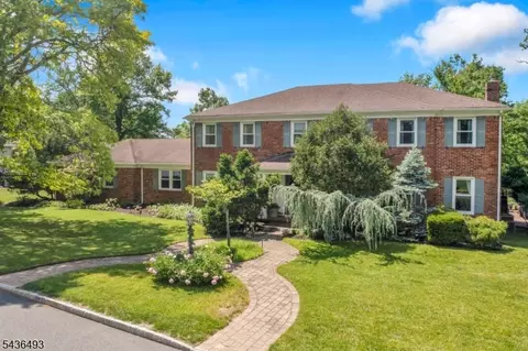 2 Edgewood Ave N, West Orange, NJ 07052