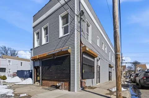 615 E 22nd St, Paterson, NJ 07514