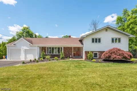 68 Mandeville Dr, Wayne, NJ 07470