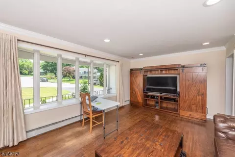 68 Mandeville Dr, Wayne, NJ 07470 photo 8