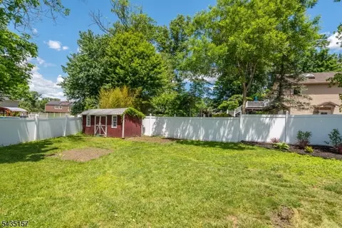 68 Mandeville Dr, Wayne, NJ 07470 photo 24