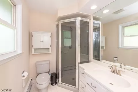 68 Mandeville Dr, Wayne, NJ 07470 photo 11