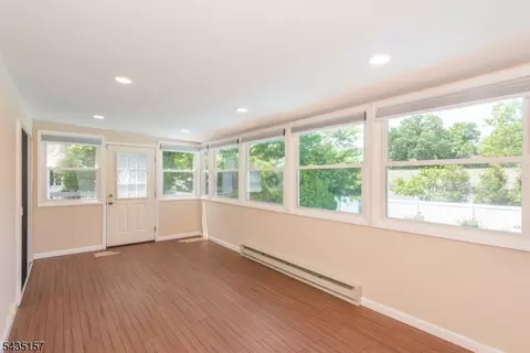 68 Mandeville Dr, Wayne, NJ 07470 photo 9