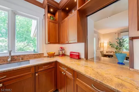 15 Brunswick Rd, Montclair, NJ 07042 photo 22