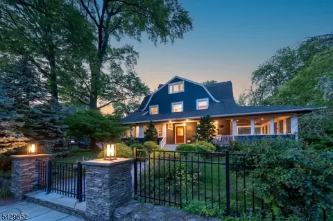 15 Brunswick Rd, Montclair, NJ 07042 photo 2
