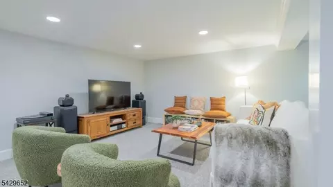 15 Brunswick Rd, Montclair, NJ 07042 photo 38