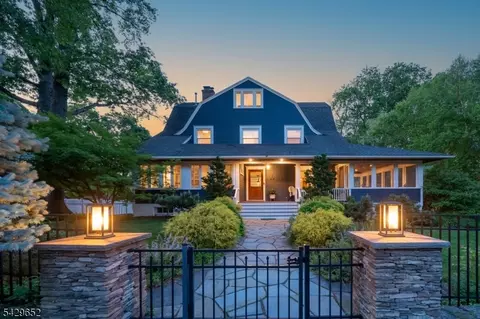 15 Brunswick Rd, Montclair, NJ 07042