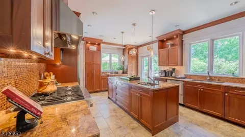 15 Brunswick Rd, Montclair, NJ 07042 photo 18