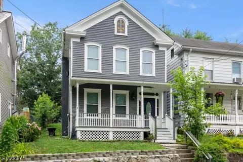 119 Wall St, Belvidere, NJ 07823