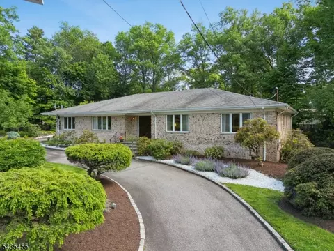 107 Arverne Rd, West Orange, NJ 07052